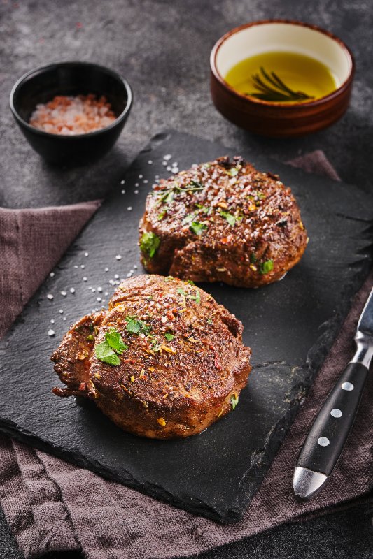 Rinderfilet auf Schieferplatte
